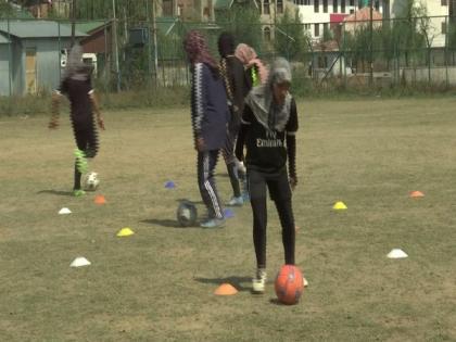 This academy in Kashmir valley training girls to help them make big in the world of Football | This academy in Kashmir valley training girls to help them make big in the world of Football