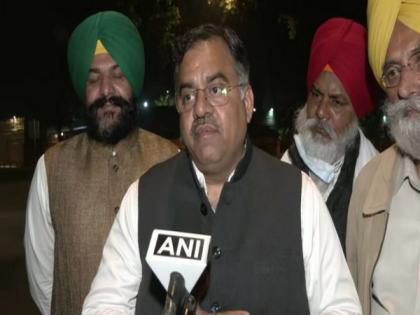 Navjot Sidhu, Charanjit Channi dispute causing trouble for Punjab and its people: BJP leader Tarun Chugh | Navjot Sidhu, Charanjit Channi dispute causing trouble for Punjab and its people: BJP leader Tarun Chugh