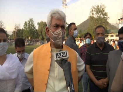 J-K LG Manoj Sinha inaugurates sports week to celebrate 75 years of Independence in Srinagar | J-K LG Manoj Sinha inaugurates sports week to celebrate 75 years of Independence in Srinagar