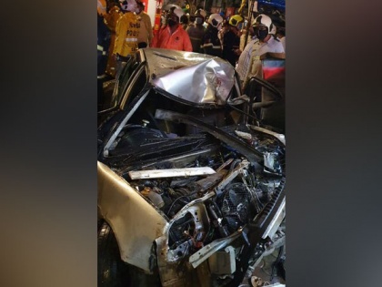 Car accident in Mumbai's Crawford market leaves four dead, four injured | Car accident in Mumbai's Crawford market leaves four dead, four injured