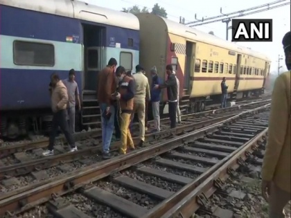2 coaches of Amritsar-Jaynagar Express derail in Lucknow | 2 coaches of Amritsar-Jaynagar Express derail in Lucknow