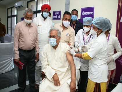 Chhattisgarh CM Bhupesh Baghel takes his first dose of COVID-19 vaccine | Chhattisgarh CM Bhupesh Baghel takes his first dose of COVID-19 vaccine