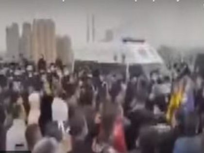 Violence erupts in China as people try to leave COVID-19-hit Hubei after lockdown relaxed | Violence erupts in China as people try to leave COVID-19-hit Hubei after lockdown relaxed