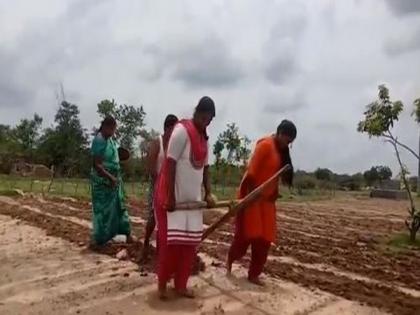 Andhra Pradesh: Girls pull plough to aid father in farming in Chittoor district | Andhra Pradesh: Girls pull plough to aid father in farming in Chittoor district