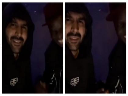 Kartik Aaryan sings Bollywood song with fan in Europe | Kartik Aaryan sings Bollywood song with fan in Europe