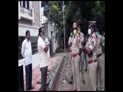 Cong leaders placed under house arrest ahead of protest against Telangana govt | Cong leaders placed under house arrest ahead of protest against Telangana govt Cong leaders placed under house arrest ahead of protest against Telangana govt | Cong leaders placed under house arrest ahead of protest against Telangana govt