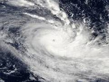 Seven killed as cyclone Amphan hits Bangladesh coast | Seven killed as cyclone Amphan hits Bangladesh coast