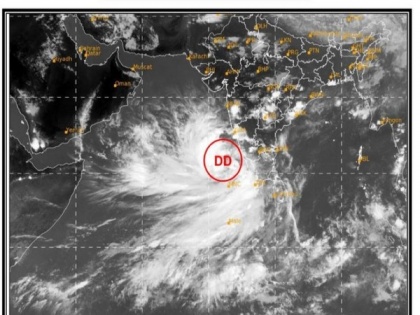 Cyclone Tauktae likely to intensify into cyclonic storm by today morning | Cyclone Tauktae likely to intensify into cyclonic storm by today morning