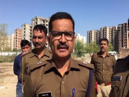 2 chain snatchers injured in police encounter in Noida | 2 chain snatchers injured in police encounter in Noida 2 chain snatchers injured in police encounter in Noida | 2 chain snatchers injured in police encounter in Noida