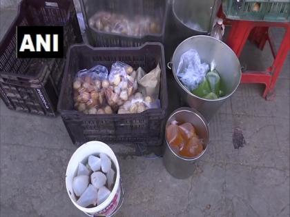 Lockdown 4.0: Pani puri, paapdi chaat stalls reopen in Delhi's Chawri Bazar area | Lockdown 4.0: Pani puri, paapdi chaat stalls reopen in Delhi's Chawri Bazar area