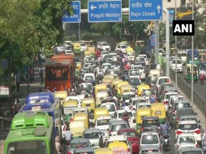 Days after relaxation in lockdown norms, heavy traffic at Delhi's ITO area | Days after relaxation in lockdown norms, heavy traffic at Delhi's ITO area