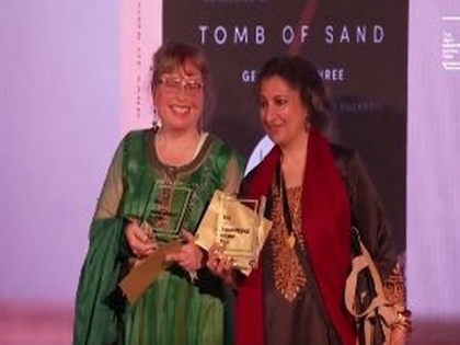 Geetanjali Shree's Tomb of Sand wins International Booker Prize, first for Hindi novel | Geetanjali Shree's Tomb of Sand wins International Booker Prize, first for Hindi novel