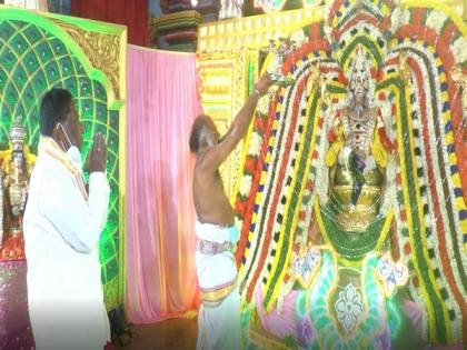 Puducherry CM visits temple, church on New Year | Puducherry CM visits temple, church on New Year