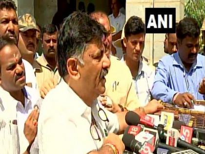 DK Shivakumar mulls legal action after being denied entry to Mumbai hotel | DK Shivakumar mulls legal action after being denied entry to Mumbai hotel DK Shivakumar mulls legal action after being denied entry to Mumbai hotel | DK Shivakumar mulls legal action after being denied entry to Mumbai hotel