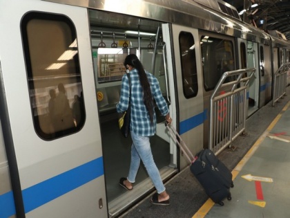 Delhi Metro records 4.5 lakh passenger journeys on unlock day 1 | Delhi Metro records 4.5 lakh passenger journeys on unlock day 1