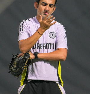Champions Trophy: Gambhir's animated celebration after Smith's dismissal goes viral | Champions Trophy: Gambhir's animated celebration after Smith's dismissal goes viral Champions Trophy: Gambhir's animated celebration after Smith's dismissal goes viral | Champions Trophy: Gambhir's animated celebration after Smith's dismissal goes viral