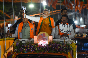 PM Modi holds 2 public meetings and mega roadshow in MP, corners Cong over reservation | PM Modi holds 2 public meetings and mega roadshow in MP, corners Cong over reservation