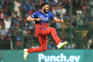 IPL 2024: Superb bowling by Dayal, Vyshak, Siraj sees RCB bowl out GT for 147 | IPL 2024: Superb bowling by Dayal, Vyshak, Siraj sees RCB bowl out GT for 147