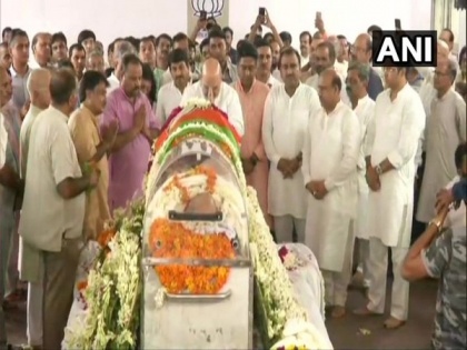 Amit Shah, other senior leaders pay tribute to ex-Delhi BJP chief Mange Ram Garg | Amit Shah, other senior leaders pay tribute to ex-Delhi BJP chief Mange Ram Garg