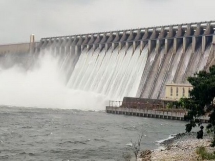 Telangana: 10 crest gates of Nagarjuna Sagar dam opened after rise in water level | Telangana: 10 crest gates of Nagarjuna Sagar dam opened after rise in water level