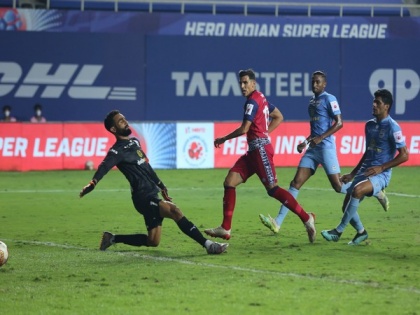 ISL 7: Mumbai suffer League Shield setback as Jamshedpur claim stunning win | ISL 7: Mumbai suffer League Shield setback as Jamshedpur claim stunning win