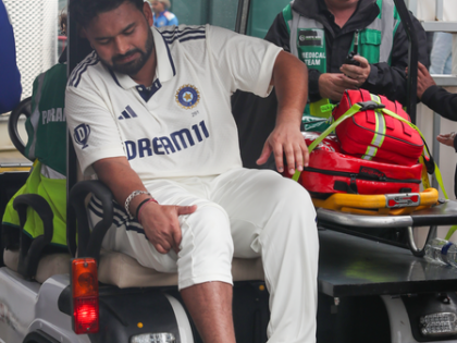 4th Test: Pant's injury a 'body blow' for India, will affect the dressing room, says Shastri | 4th Test: Pant's injury a 'body blow' for India, will affect the dressing room, says Shastri