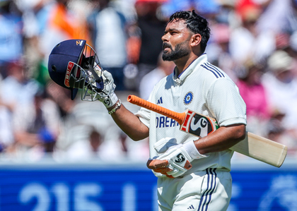 Pant shouldn’t play as specialist batter if he can’t do keeping in Manchester: Shastri | Pant shouldn’t play as specialist batter if he can’t do keeping in Manchester: Shastri
