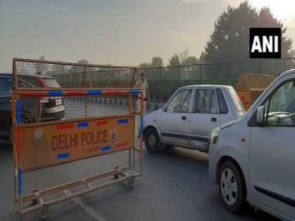 Delhi lockdown first day: Few vehicles on roads, borders sealed | Delhi lockdown first day: Few vehicles on roads, borders sealed