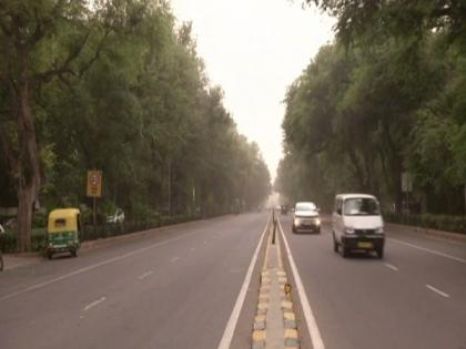 Dust storm, strong wind hit Delhi; IMD predicts rain in next 2 hrs | Dust storm, strong wind hit Delhi; IMD predicts rain in next 2 hrs