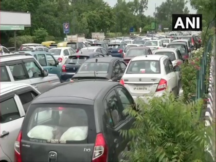 Take Mathura Rd instead of Bhairon Marg: Traffic cops | Take Mathura Rd instead of Bhairon Marg: Traffic cops