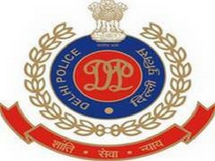 Sub-inspector shoots himself at Delhi's Pandav Nagar police station | Sub-inspector shoots himself at Delhi's Pandav Nagar police station