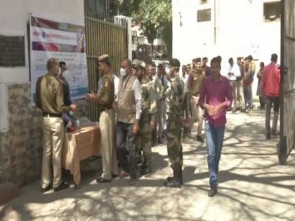 COVID-19: Thermal screening of staff, visitors at Delhi Police offices | COVID-19: Thermal screening of staff, visitors at Delhi Police offices COVID-19: Thermal screening of staff, visitors at Delhi Police offices | COVID-19: Thermal screening of staff, visitors at Delhi Police offices