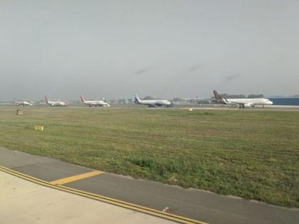 Delhi airport has parking problem as airlines ground planes | Delhi airport has parking problem as airlines ground planes