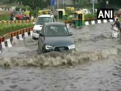 Heavy rain with hailstorm causes water-logging in parts of Delhi | Heavy rain with hailstorm causes water-logging in parts of Delhi