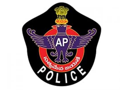 Police seize 40 cases of Goan liquor illegally transported into Andhra Pradesh | Police seize 40 cases of Goan liquor illegally transported into Andhra Pradesh