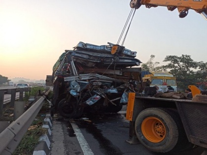 11 people killed in a road accident near Dharwad | 11 people killed in a road accident near Dharwad