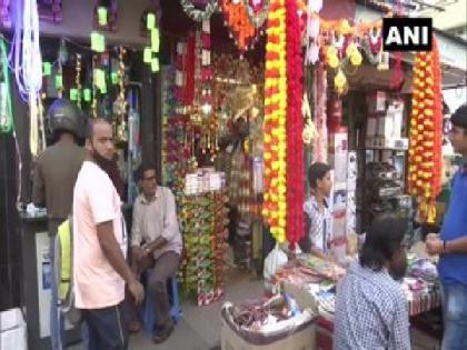 Assam: Diwali sale begins on dull note, people wary of spending amid COVID pandemic say shop owners | Assam: Diwali sale begins on dull note, people wary of spending amid COVID pandemic say shop owners