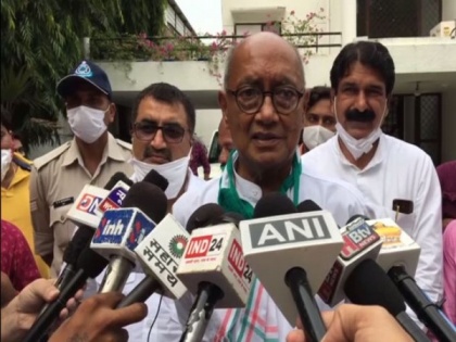 'A forest has only one lion' Digvijaya Singh retorts at Scindia's 'Tiger Zinda Hai'; Kamal Nath says 'Bypolls will tell who lives' | 'A forest has only one lion' Digvijaya Singh retorts at Scindia's 'Tiger Zinda Hai'; Kamal Nath says 'Bypolls will tell who lives'