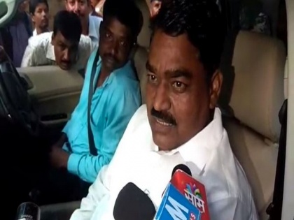 I am not supporting BJP, all party MLAs staying together: NCP MLA Dilip Bankar | I am not supporting BJP, all party MLAs staying together: NCP MLA Dilip Bankar