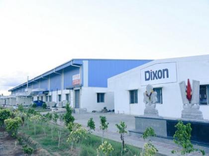 Dixon's subsidiary Padget to manufacture smart phones for Motorola | Dixon's subsidiary Padget to manufacture smart phones for Motorola