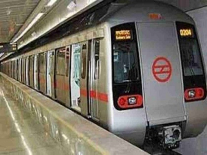 Those distributing pamphlets, seeking support for protesting farmers in Delhi metro asked to deboard | Those distributing pamphlets, seeking support for protesting farmers in Delhi metro asked to deboard