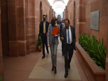 French Defence Minister meets NSA Doval; convergence of views on major regional security issues | French Defence Minister meets NSA Doval; convergence of views on major regional security issues
