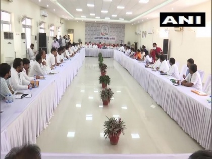 SP candidate for block chief's post joins Congress ahead of UP Assembly polls | SP candidate for block chief's post joins Congress ahead of UP Assembly polls