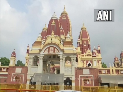 COVID-19: Devotees not allowed to visit temples on Janamashtami in Delhi | COVID-19: Devotees not allowed to visit temples on Janamashtami in Delhi