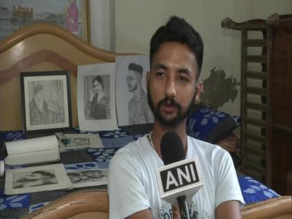 Defying all odds, specially-abled artist from Ludhiana earns by selling his paintings online | Defying all odds, specially-abled artist from Ludhiana earns by selling his paintings online