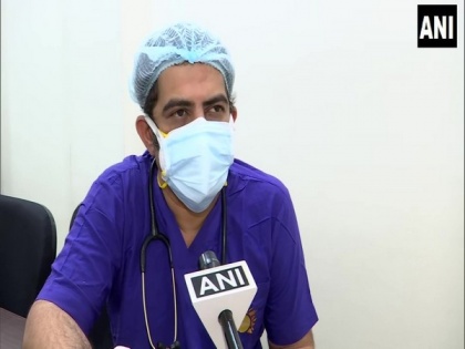 Pune doctor continues to serve coronavirus patients despite his father's death to COVID-19 | Pune doctor continues to serve coronavirus patients despite his father's death to COVID-19