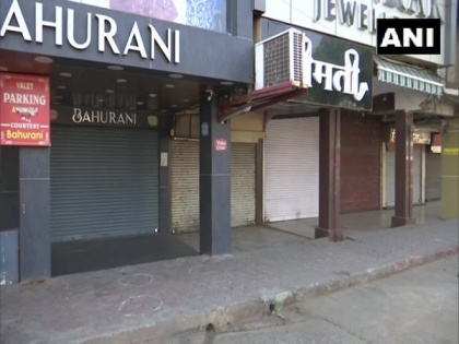 Shops remain closed, strict police vigil in Bhopal during 'Corona Curfew' in MP | Shops remain closed, strict police vigil in Bhopal during 'Corona Curfew' in MP