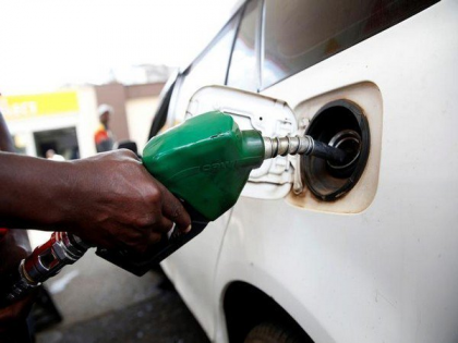 Petrol crosses Rs 100-mark in Bhopal | Petrol crosses Rs 100-mark in Bhopal