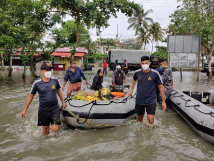 Southern Naval Command increases readiness for rescue ops amid flood-like situation in Kerala | Southern Naval Command increases readiness for rescue ops amid flood-like situation in Kerala