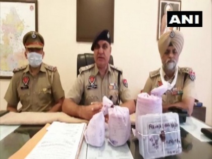 Three held; 1 kg heroin, gun recovered in Punjab's Jalandhar | Three held; 1 kg heroin, gun recovered in Punjab's Jalandhar